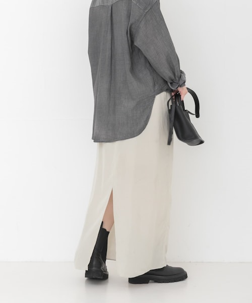 URBAN RESEARCH（アーバンリサーチ）の「キュプラギャザーIラインスカート（スカート・レディース・L.BEIGE/CHARCOAL/BLACK・36/38）」の3枚目の写真