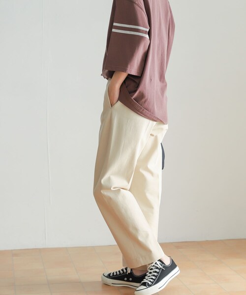 URBAN RESEARCH DOORS(アーバンリサーチドアーズ)の「ハイウエストチノパンツ(チノパンツ・レディース・BEIGE/L.BEIGE・S/M/L)」の6枚目の写真
