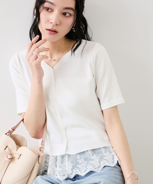 VIS(ビス)の「レースヘムVネックカーディガン(カーディガン/ボレロ・レディース・ブラック/ライトグレー/オフホワイト・F)」の1枚目の写真