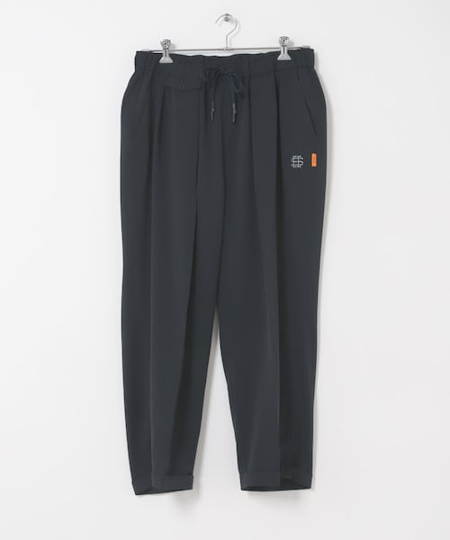 URBAN RESEARCH(アーバンリサーチ)の「SEE SEE INVERTED PLEATS PANTS(その他パンツ・メンズ・BROWN/CHARCOAL/BLACK/D NAVY・M/L/XL/XXL)」の4枚目の写真