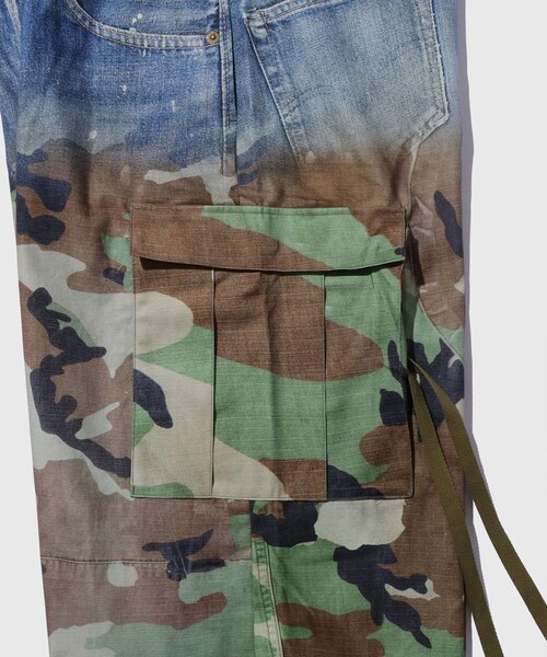 ADAM ET ROPE'(アダムエロペ)の「【TOLQ/トルク】GradationPrintedDenimPants Cargo Shorts(カーゴパンツ・メンズ・グリーン系・2/3)」の6枚目の写真