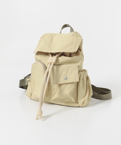 SENSE OF PLACE by URBAN RESEARCH（センスオブプレイスバイアーバンリサーチ）の「撥水マルチポケットナイロンリュック（バックパック/リュック・レディース・BLACK/BEIGE・One）」の8枚目の写真
