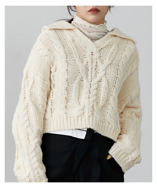 nissen（ニッセン）の「クロップド開襟プルオーバー（ニット/セーター・レディース・赤/グレー/アイボリー・F）」の3枚目の写真