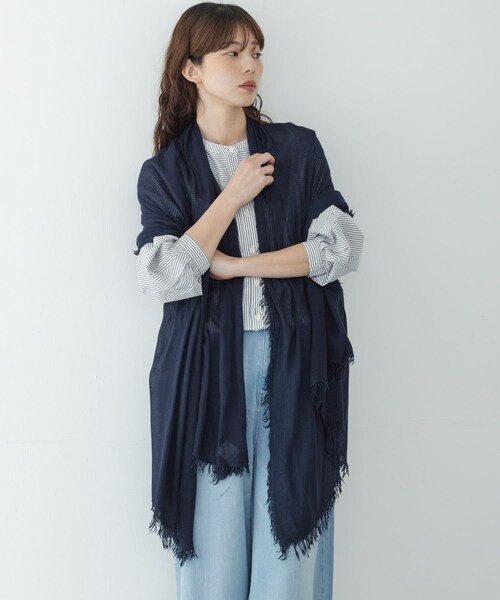 URBAN RESEARCH Sonny Label（アーバンリサーチサニーレーベル）の「イタリア製なめらかレーヨンストール（ストール/ショール・レディース・ベージュ/グレー/ネイビー・One）」の16枚目の写真