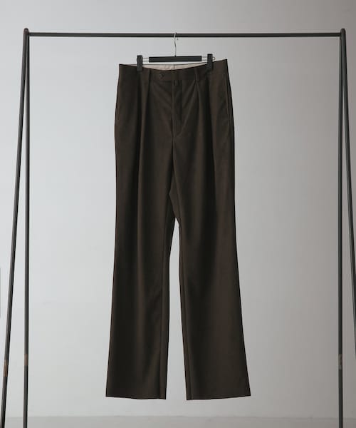 URBAN RESEARCH(アーバンリサーチ)の「NEAT LIKE A SUEDE WIDE(その他パンツ・メンズ・D BROWN・44/46/48)」の1枚目の写真