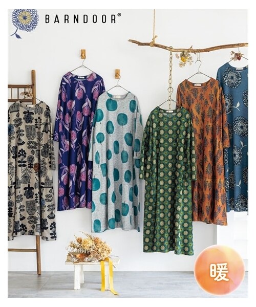 nissen（ニッセン）の「大きいサイズ　【BARNDOORコラボ】裏起毛カットソーロング丈ワンピース（ワンピース・レディース・グレー系ボタニカル柄/グレー系ドット柄/黒系ポピー柄/ウァームグレー系トマト柄/スモーキーブルー系ダリア柄/ネイビー系バンクシア柄/杢グレー系アップルツリー柄/黒系きんもくせい柄/杢ベージュ系北欧柄/ネイビー系たんぽぽ柄/グレー系パンジー柄/杢グレー系モノフラ柄・L~LL相当/3L~4L相当/5L~6L相当/8L相当/10L相当）」の6枚目の写真