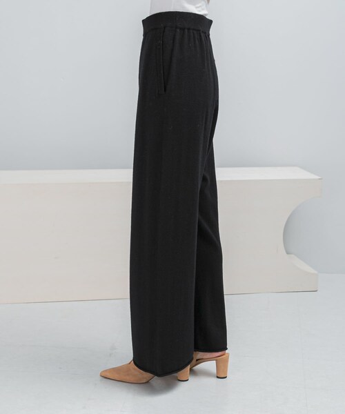 URBAN RESEARCH ROSSO（アーバンリサーチロッソ）の「メリノウールニットパンツ（その他パンツ・レディース・IVORY/BLACK・Free）」の17枚目の写真