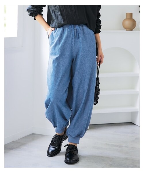 nissen（ニッセン）の「＜大きいサイズ＞楽ちんデニム裾リブパンツ（ゆったりヒップ）（パンツ・レディース・ユーズドブルー/インディゴブルー・L/LL/3L/4L/5L/6L/8L/10L）」の19枚目の写真