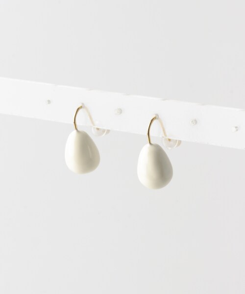 URBAN RESEARCH DOORS（アーバンリサーチドアーズ）の「カラーオーブドロップピアス（ピアス（両耳用）・レディース・OFF/BLACK・One）」の3枚目の写真