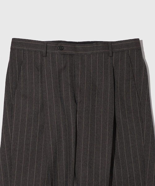 ADAM ET ROPE'(アダムエロペ)の「【BIBOJA/ビボヤ】1 Pleats Straight(スラックス・メンズ・チャコール・38/40/42)」の5枚目の写真