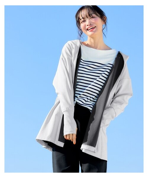 nissen（ニッセン）の「Aライン指穴付きUVパーカー（UVカット・接触冷感）「まとう日陰服」＜大きいサイズ有＞（パーカー・レディース・ドロップ:オフホワイト×黒/ライトグレー×黒/黒×黒・S/M/L/LL/3L）」の9枚目の写真