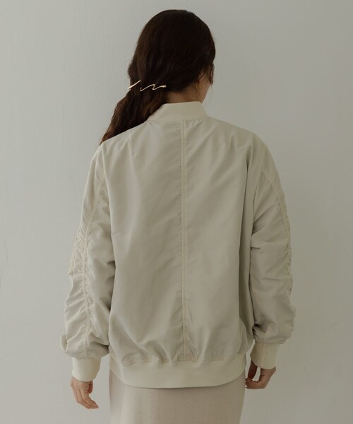 URBAN RESEARCH Sonny Label（アーバンリサーチサニーレーベル）の「『WEB限定』リバーシブルオーバーMA-1（MA-1・レディース・KHK×BLK/OFF×BEG・Free）」の4枚目の写真