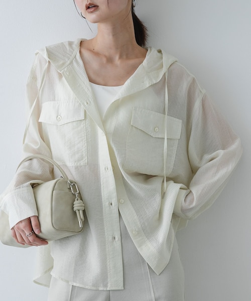 SENSE OF PLACE by URBAN RESEARCH（センスオブプレイスバイアーバンリサーチ）の「シアーフーディシャツ（シャツ/ブラウス・レディース・OFF WHITE/BLACK/YELLOW・One）」の3枚目の写真