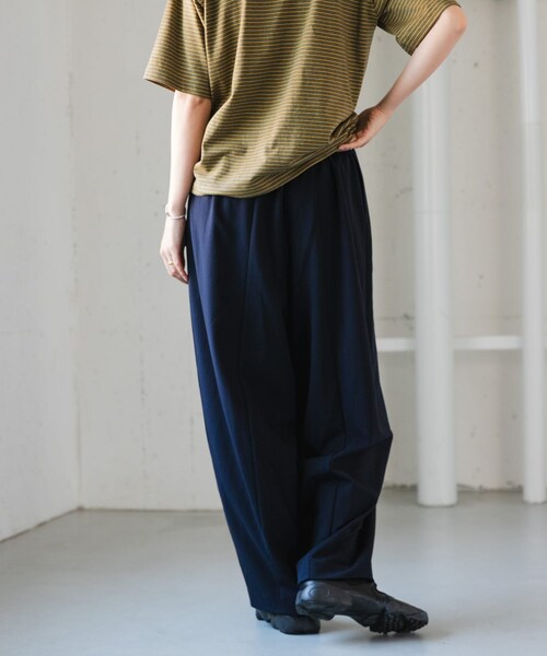 URBAN RESEARCH DOORS（アーバンリサーチドアーズ）の「FORK&SPOON　TRシームコクーンパンツ（その他パンツ・レディース・CHARCOAL/NAVY・1/2）」の22枚目の写真