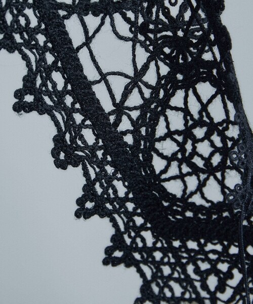 ADAM ET ROPE'（アダムエロペ）の「エンブロイダリカラー（マフラー・レディース・ブラック/オフホワイト・F）」の10枚目の写真