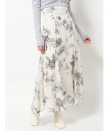 ぼかしフラワーフレアスカート