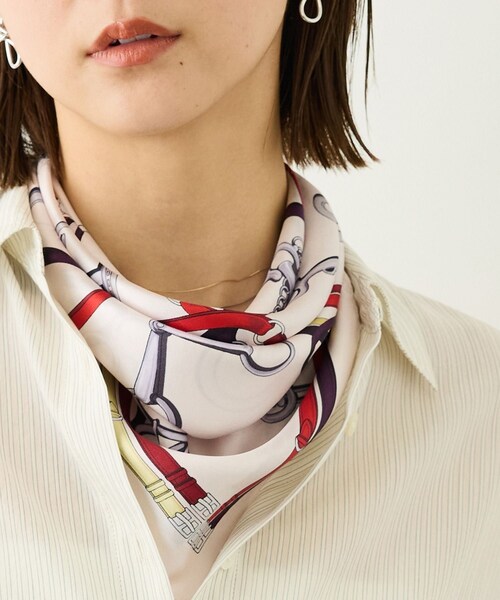 ROPE'（ロペ）の「ROPE' リバイバルシルクスカーフ/Sサイズ・26AW（バンダナ/スカーフ・レディース・ブラック/オフホワイト/カーキ/レッド/ピンク・F）」の20枚目の写真