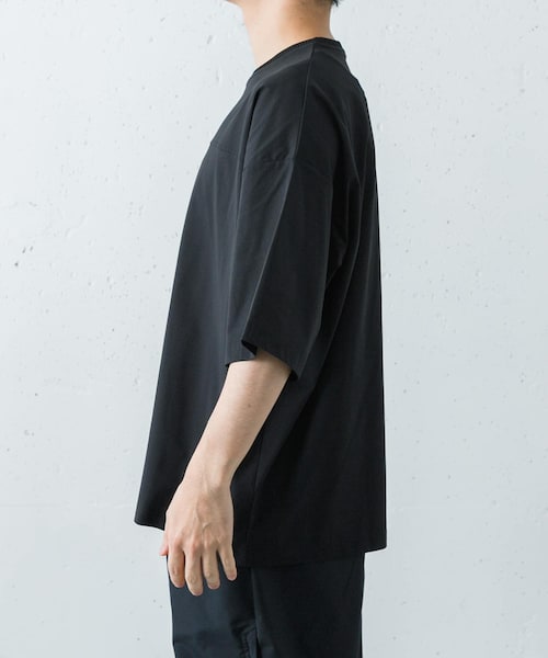 URBAN RESEARCH(アーバンリサーチ)の「Wide Dad BREEZY TECH SHORT-SLEEVE T-SHIRTS(Tシャツ/カットソー・メンズ・D.NAVY/BLACK/CHARCOAL・1/2)」の12枚目の写真