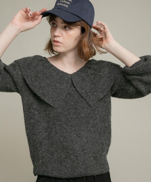 URBAN RESEARCH Sonny Label（アーバンリサーチサニーレーベル）の「『WEB限定』フリルカラーアゼニット（ニット/セーター・レディース・グレー/チャコール/ベージュ・Free）」の15枚目の写真