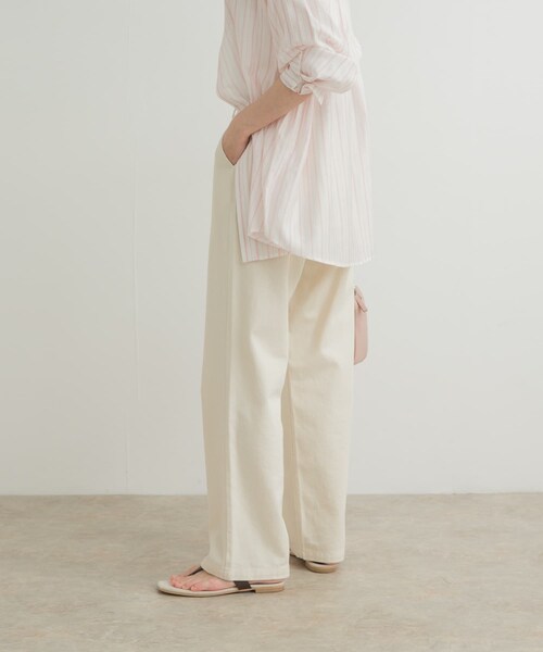 URBAN RESEARCH DOORS(アーバンリサーチドアーズ)の「デニムワイドパンツ(デニムパンツ・レディース・NATURAL/INDIGO・S/M/L)」の8枚目の写真