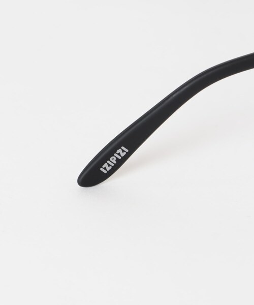URBAN RESEARCH DOORS(アーバンリサーチドアーズ)の「IZIPIZI ライトカラーサングラス D(メガネ・メンズ・BK GY/BK BR/LT BR/BR BL/BR GR・One)」の11枚目の写真