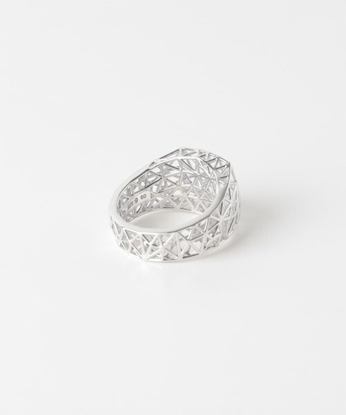 URBAN RESEARCH(アーバンリサーチ)の「TOM WOOD Mesh Ring (M)(リング・メンズ・SILVER・58/60)」の4枚目の写真
