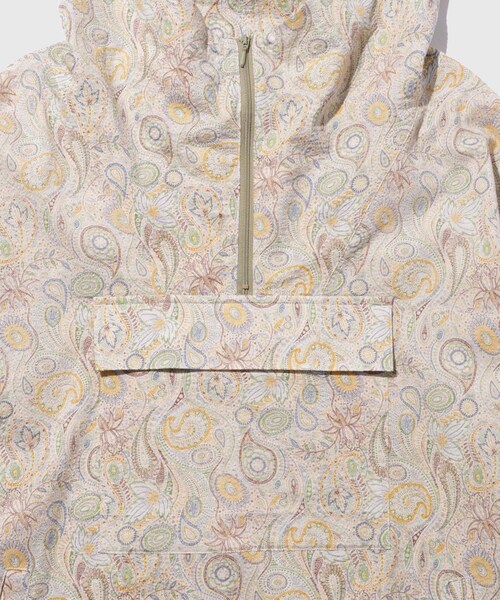 ADAM ET ROPE'（アダムエロペ）の「【KYOU/キョウ】JONATHAN Oversized Anorak Parka（パーカー・メンズ・ベージュ・1/2）」の9枚目の写真