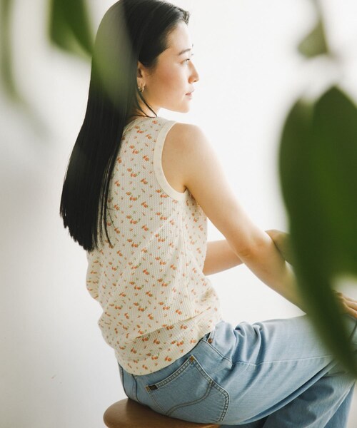 URBAN RESEARCH DOORS（アーバンリサーチドアーズ）の「『別注』Sports Wear×DOORS　ワッフルタンクトップ（タンクトップ・レディース・ivoflower/grayflower/gray/ivory・one）」の14枚目の写真