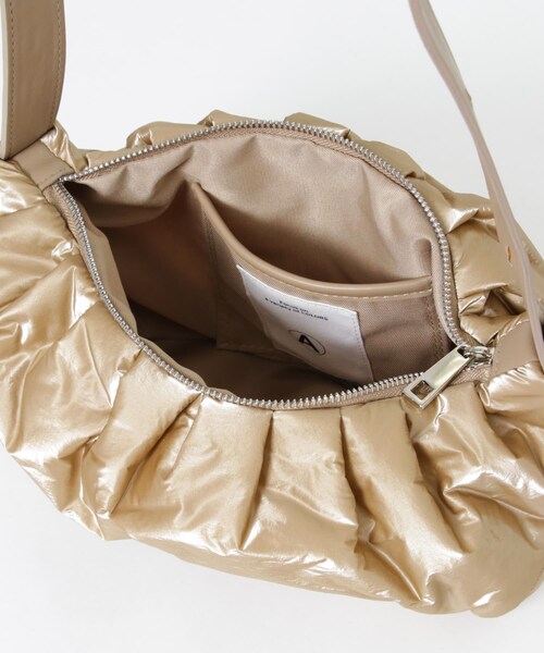 URBAN RESEARCH（アーバンリサーチ）の「ALICE MARTHA　ERINPADDING（ショルダーバッグ・レディース・WHITE/BEIGE・-）」の10枚目の写真