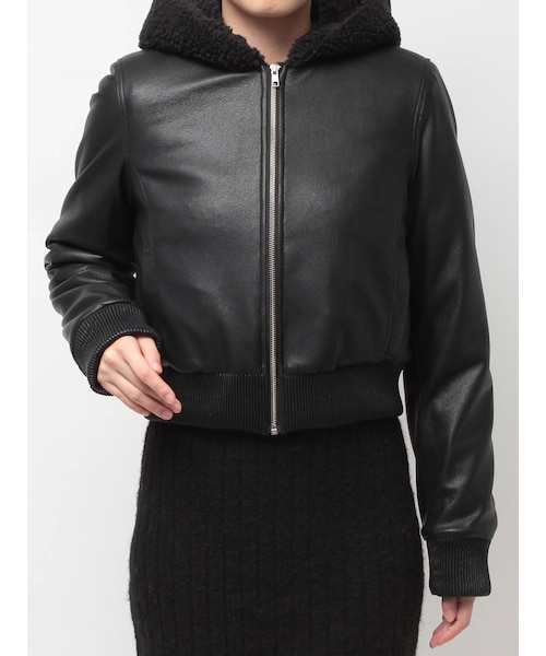 GYDA（ジェイダ）の「Hoodie Fake Leatherコート（ダウンジャケット/コート・レディース・アイボリー/ブラック/ミックス・F）」の6枚目の写真