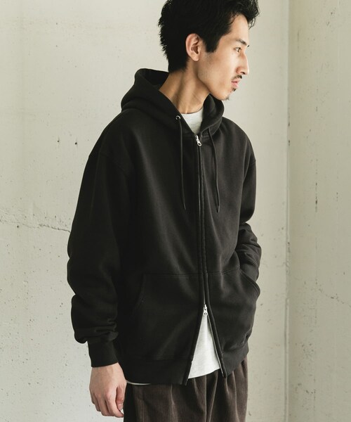URBAN RESEARCH DOORS(アーバンリサーチドアーズ)の「『UR TECH』ピグメントダイ裏起毛ZIPパーカー(パーカー・メンズ・GRAY/BLACK・M/L)」の5枚目の写真