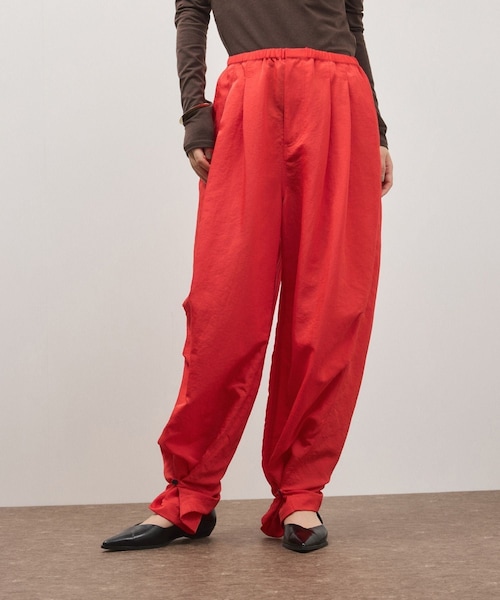 ADAM ET ROPE'（アダムエロペ）の「2WAYヘムパラシュートパンツ（その他パンツ・レディース・ブラック/オフホワイト/レッド系・36/38）」の21枚目の写真