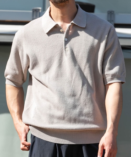 URBAN RESEARCH ROSSO（アーバンリサーチロッソ）の「『WEB限定』変形カノコ半袖ニットポロ（ポロシャツ・メンズ・BLACK/NAVY/KHAKI/LIGHT GRAY・M/L）」の2枚目の写真