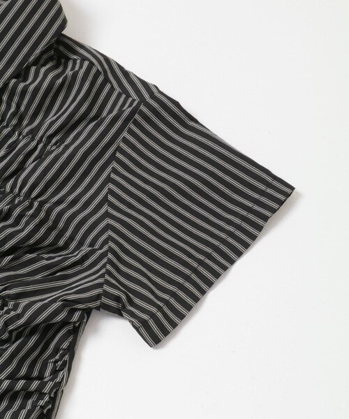 ITEMS URBANRESEARCH（アイテムズ アーバンリサーチ）の「シャーリングストライプシャツ（シャツ/ブラウス・レディース・BEG/BRN/BLK・Free）」の12枚目の写真