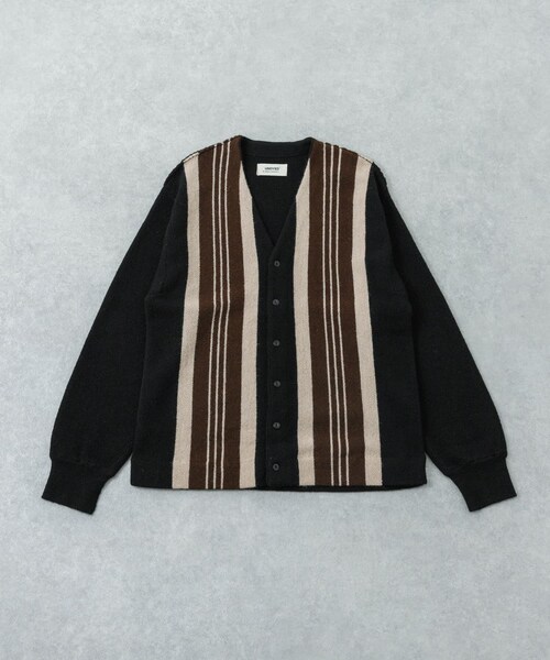 URBAN RESEARCH(アーバンリサーチ)の「UNDYED ALPACA STRIPE CARDIGAN(カーディガン/ボレロ・メンズ・BLACK/BROWN・3/4)」の1枚目の写真