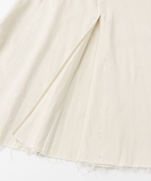 URBAN RESEARCH DOORS（アーバンリサーチドアーズ）の「tiit tokyo　damage flare skirt（デニムスカート・レディース・off white・36）」の6枚目の写真