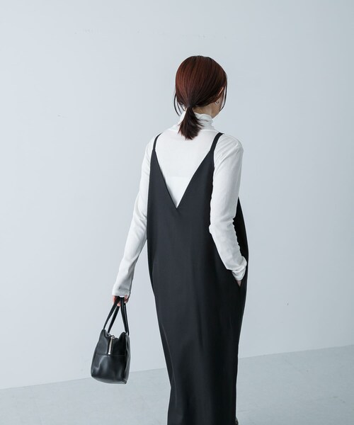 かぐれ（カグレ）の「『2WAY仕様』ウールトロVネックワンピース（ワンピース・レディース・CHARCOAL/BLACK・FREE）」の13枚目の写真