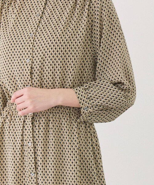 Jayro（ジャイロ）の「前開き幾何学柄ワンピース（ワンピース・レディース・ブラック/オフホワイト/レンガ系・M）」の21枚目の写真