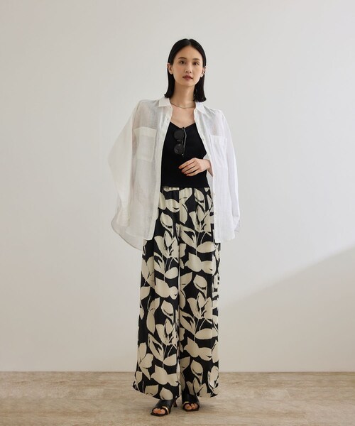 ROPE'(ロペ)の「DEVEAUXジオメトリックフラワーイージーワイドパンツ(その他パンツ・レディース・ブラック/オレンジ・36/38)」の21枚目の写真