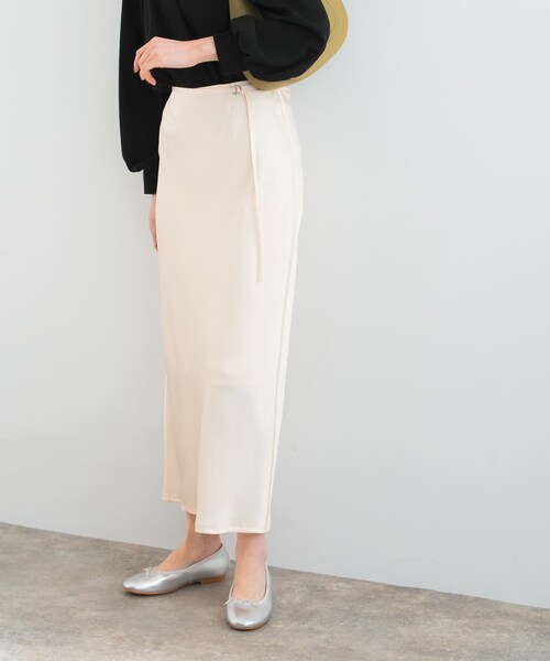 URBAN RESEARCH ROSSO（アーバンリサーチロッソ）の「リップルサテンスカート（スカート・レディース・ivory/emerald・36/38）」の13枚目の写真