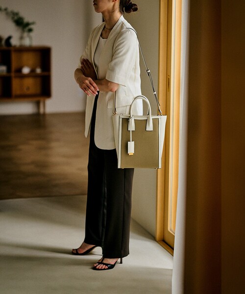 ROPE'（ロペ）の「【E'POR】 I BAG Medium（キャンバスコンビ縦型トートバッグ）（ハンドバッグ・レディース・ブラック系/オフホワイト・F）」の10枚目の写真