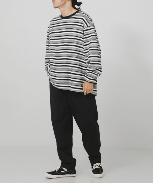 URBAN RESEARCH（アーバンリサーチ）の「POLYPLOID　OVERSIZE LONGSLEEVE B（Tシャツ/カットソー・メンズ・BLACKWHITE/SAGEWHITE・2/3/4）」の6枚目の写真