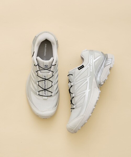URBAN RESEARCH DOORS(アーバンリサーチドアーズ)の「SALOMON XT-PATHWAY GTX(スニーカー・レディース・SILVER・23.5/24/24.5/25)」の2枚目の写真