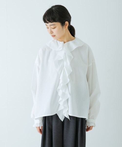 かぐれ（カグレ）の「コットンフリルカラーシャツ（シャツ/ブラウス・レディース・OFF/CHARCOAL・Free）」の19枚目の写真