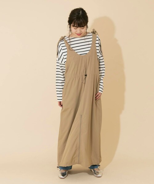 ITEMS URBANRESEARCH（アイテムズ アーバンリサーチ）の「レインウェアジャンパースカート（サロペット/オーバーオール・レディース・KHAKI/BEIGE/BLACK・one）」の21枚目の写真