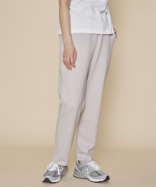 URBAN RESEARCH DOORS(アーバンリサーチドアーズ)の「UNIFY Tapered Knit Pants∴(その他パンツ・レディース・LIGHT GREY/CHARCOAL・1/2)」の2枚目の写真