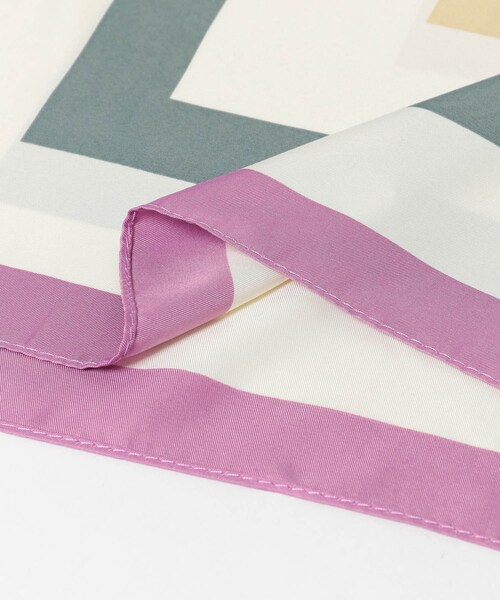 URBAN RESEARCH DOORS(アーバンリサーチドアーズ)の「配色スカーフ(バンダナ/スカーフ・レディース・GREEN/PURPLE/BEIGE・One)」の12枚目の写真