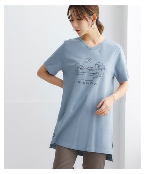 nissen（ニッセン）の「【ひんやりコットン】プリントVネックチュニックTシャツ（綿１００％・接触冷感・UVカット）（選べる柄）＜大きいサイズ有＞（チュニック・レディース・[終売]カジュアルロゴ:グレージュ/[終売]カジュアルロゴ:アイス杢/[終売]タテロゴ:黒/タテロゴ:オフホワイト/カレッジロゴ:オフホワイト/[終売]カレッジロゴ:グレージュ/[終売]ソファネコ:スモーキーブルー/[終売]かくれんぼネコ:ネイビー/[終売]かくれんぼネコ:アイス杢/タワー:ミント/カットフラワー:ラベンダー/[終売]マリンロゴ:ブルーグリーン/[終売]アメカジロゴ:チャコールグレー/[終売]フライングバード:モーブグリーン/大人ロゴ:オフホワイト/ポップネコ:ブルーグリーン/カーブロゴ:黒/ソフトロゴ:チャコールグレー/ボタニカル:ミント/ハートロゴ:ピンクベージュ/衿花:ダークブルー/ブックネコ:オートミール/フレンチロゴ:ベージュ/筆記ロゴ:オフホワイト/パンダ:チャコールグレー/伸びネコ:ネイビー/花:ダークピンク/シティ:ソフトブルー・S/M/L/LL/3L/4L/5L/6L）」の21枚目の写真