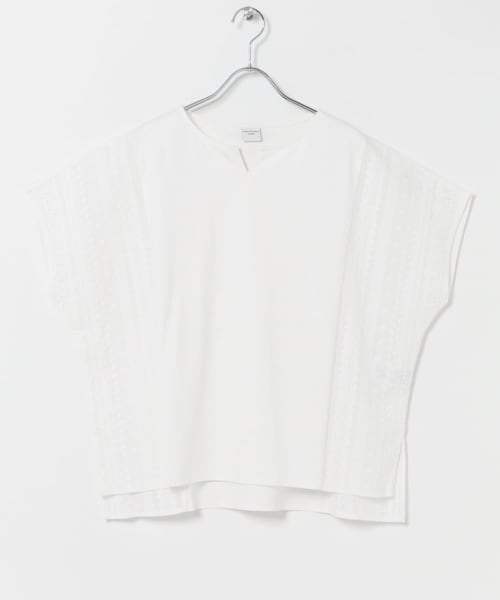 URBAN RESEARCH DOORS(アーバンリサーチドアーズ)の「サイドレース刺繍切替プルオーバー(その他トップス・レディース・OFF/MINTGRAY/NAVY・Free)」の1枚目の写真