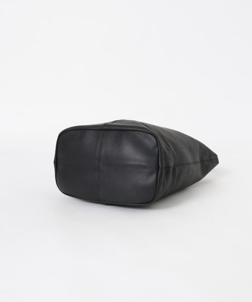 URBAN RESEARCH（アーバンリサーチ）の「Morphee　CYLINDER L（トートバッグ・メンズ・NappaBlack・L）」の5枚目の写真